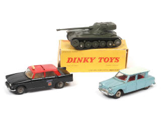 Lot 244 - DINKY TOYS (FRANCE) (3)