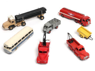 Lot 249 - DINKY TOYS (FRANCE) (7)