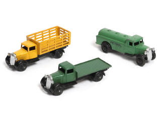 Lot 196 - DINKY TOYS (GB) (1)