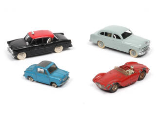Lot 239 - DINKY TOYS (FRANCE) (4)