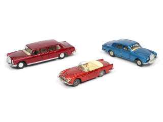 Lot 176 - DINKY TOYS (GB) (3)