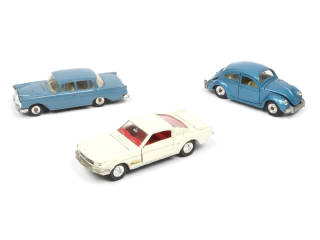 Lot 178 - DINKY TOYS (GB) (3)