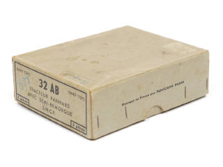 Lot 210 - DINKY TOYS (FRANCE) (1)