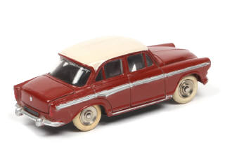 Lot 214 - DINKY TOYS (FRANCE) (1)
