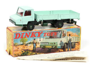 Lot 219 - DINKY TOYS (FRANCE) (1)