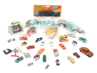 Lot 98 - DIVERS (38)