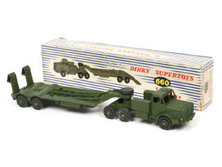 Lot 137 - DINKY TOYS (GB) (1)