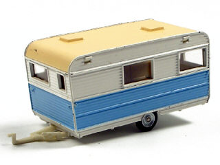 Lot 73 - DINKY TOYS FRANCE (1)