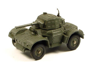 Lot 101 - DINKY TOYS FRANCE (1)