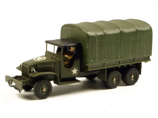 Lot 103 - DINKY TOYS FRANCE (1)