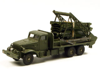 Lot 116 - DINKY TOYS FRANCE (1)