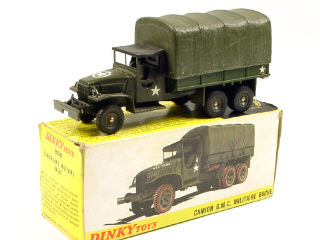 Lot 104 - DINKY TOYS FRANCE (1)