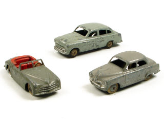 Lot 141 - DINKY TOYS (FRANCE) (3)