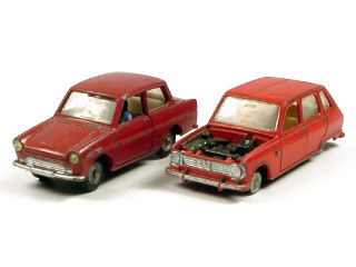 Lot 118 - DINKY TOYS (FRANCE) (2)