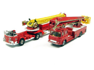 Lot 278 - CORGI TOYS (GB) (2)