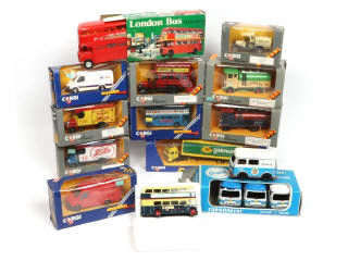 Lot 75 - DIVERS (13)