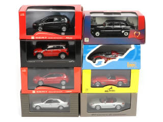 Lot 24 - DIVERS (8)