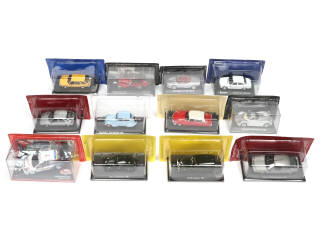 Lot 68 - DIVERS (12)