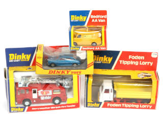 Lot 232 - DINKY TOYS (GB) (4)