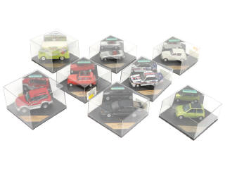 Lot 29 - DIVERS (8)