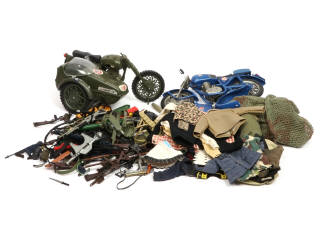 Lot 108 - DIVERS (1)