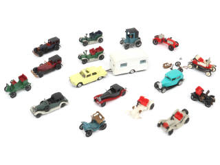 Lot 145 - DIVERS (17)