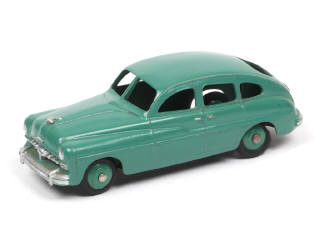 Lot 207 - DINKY TOYS (FRANCE) (1)