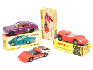 Lot 327 - DINKY TOYS (GB) (3)