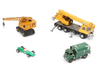 Lot 335 - DINKY TOYS (GB) (4)