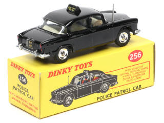 Lot 295 - DINKY TOYS (GB) (1)