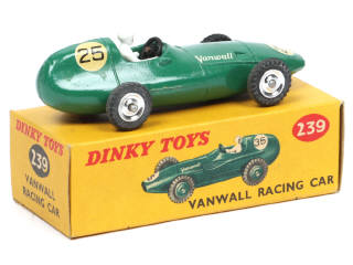 Lot 291 - DINKY TOYS (GB) (1)