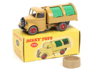 Lot 292 - DINKY TOYS (GB) (1)