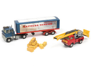 Lot 261 - CORGI TOYS (GB) (2)