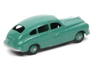 Lot 252 - DINKY TOYS (FRANCE) (1)