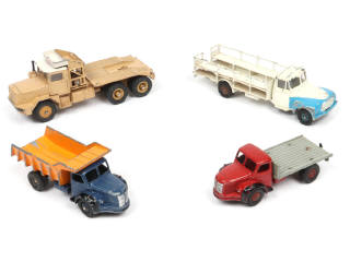 Lot 272 - DINKY TOYS (FRANCE) (4)