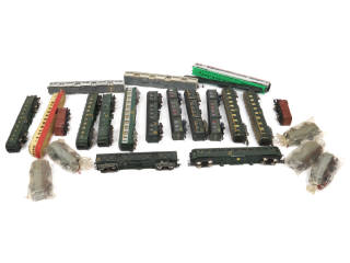 Lot 41 - DIVERS (HO) (23)