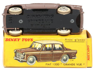 Lot 236 - DINKY TOYS (FRANCE) (1)