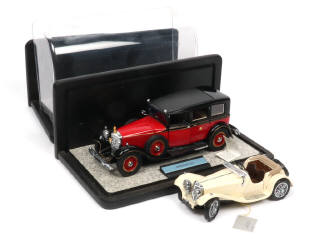 Lot 60 - FRANKLIN MINT (USA) (2)