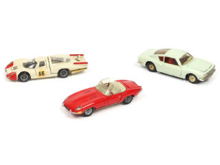 Lot 93 - DIVERS (3)