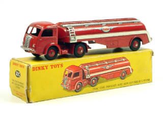 Lot 876 - DINKY TOYS (FRANCE) (1)