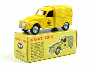 Lot 922 - DINKY TOYS FRANCE (1)
