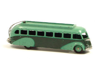 Lot 864 - DINKY TOYS (FRANCE) (1)