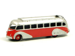 Lot 867 - DINKY TOYS FRANCE (1)