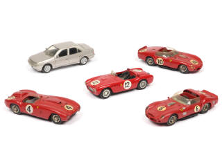 Lot 120 - DIVERS (5)