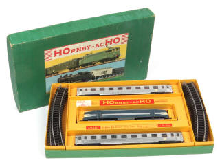 Lot 10 - HORNBY 'HO' (1)