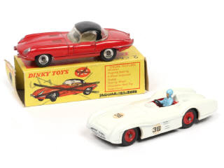 Lot 174 - DINKY TOYS (GB) (2)