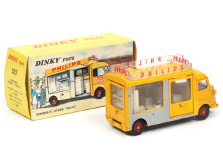 Lot 341 - DINKY TOYS (FRANCE) (1)