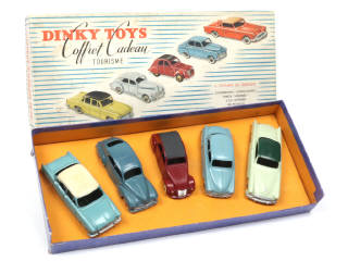 Lot 268 - DINKY TOYS (FRANCE) (6)