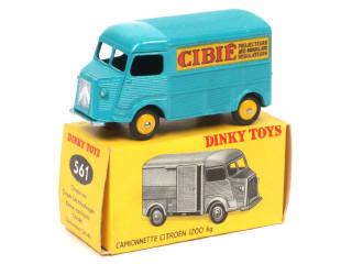 Lot 332 - DINKY TOYS (FRANCE) (1)