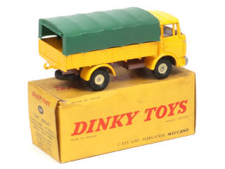Lot 340 - DINKY TOYS (FRANCE) (1)